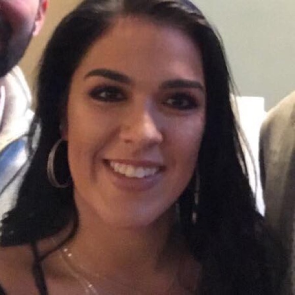 Meet your Posher, Kayla - Picture 1 of 1